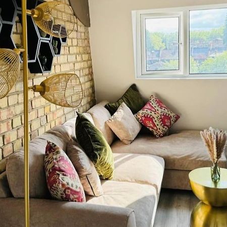 Stylish Two-Story London Retreat Leilighet Eksteriør bilde
