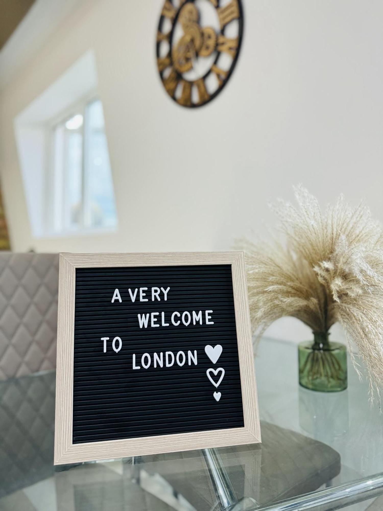 Stylish Two-Story London Retreat Leilighet Eksteriør bilde